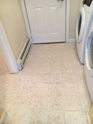 Tile Cleaning in New Milford, CT (2)